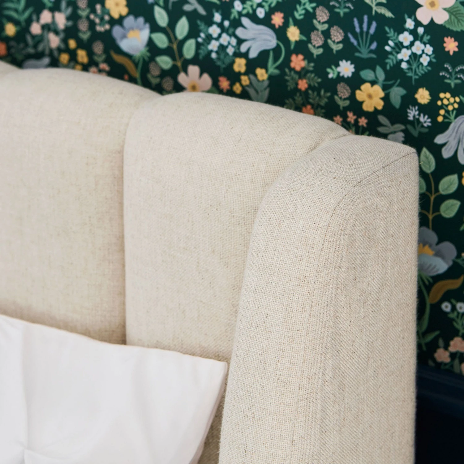 Pottery Barn Avalon Channel Stitch Upholstered Bed Pottery Barn Avalon Channel Stitch Upholstered Bed -Pottery Barn 1500 1500 frame 0 1008