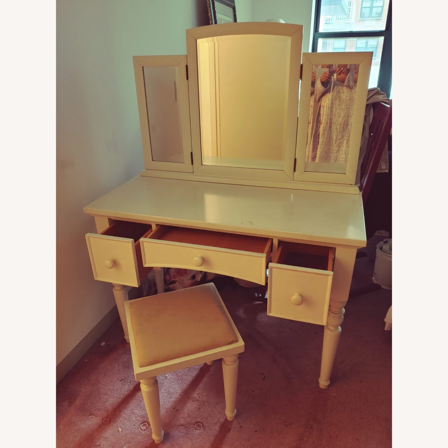 Pottery Barn Antique White Vanity Table and Stool Pottery Barn Antique White Vanity Table And Stool -Pottery Barn 1500 1500 frame 0 2124