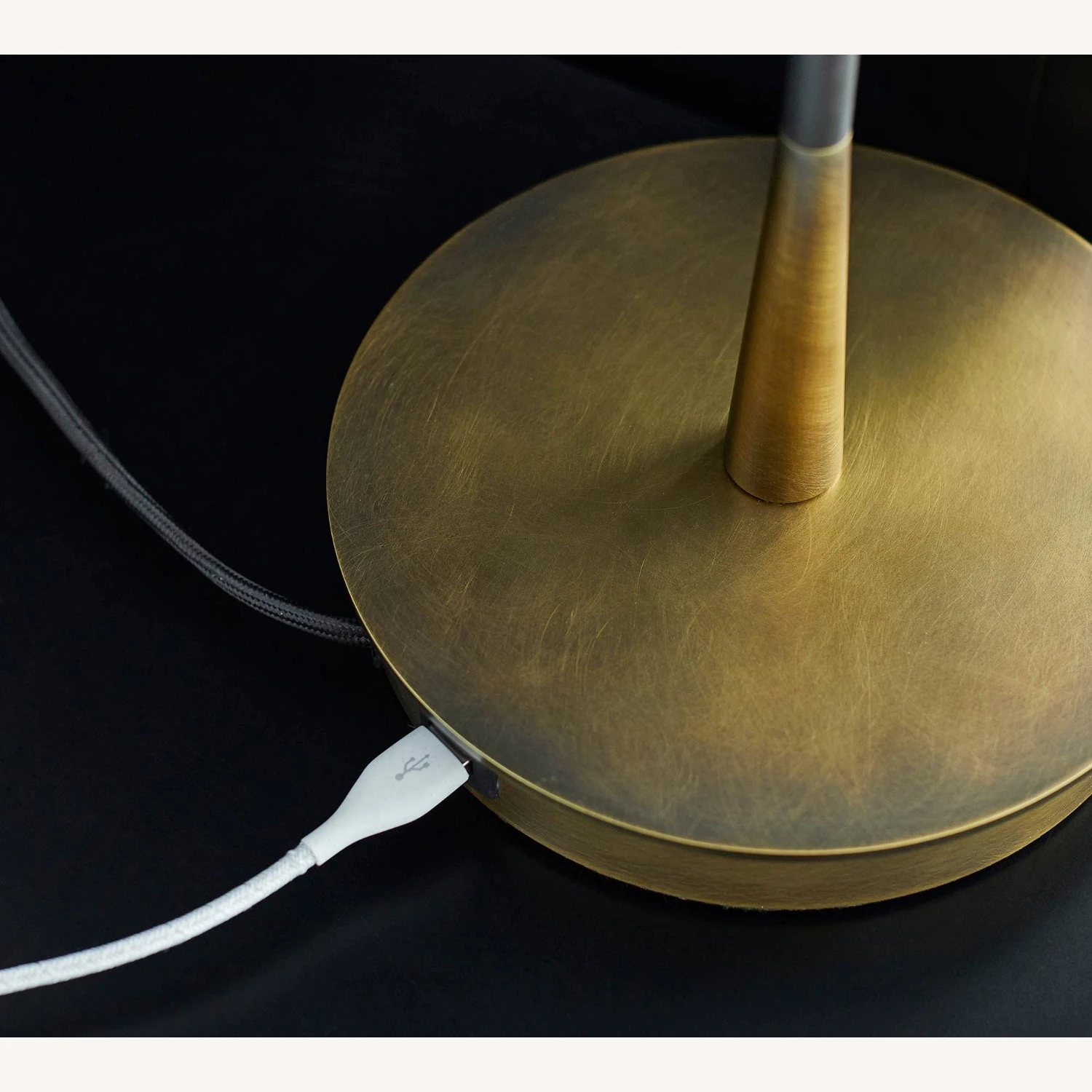 Pottery Barn Reese Metal Articulating USB Task Pottery Barn Reese Metal Articulating USB Task -Pottery Barn 1500 1500 frame 0 3353