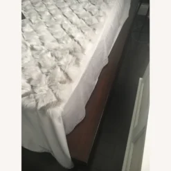 Pottery Barn Montego Platform Bed -Pottery Barn 1500 1500 frame 0 576