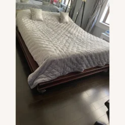 Pottery Barn Montego Platform Bed -Pottery Barn 1500 1500 frame 0 586